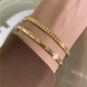 Stackable bangles N718